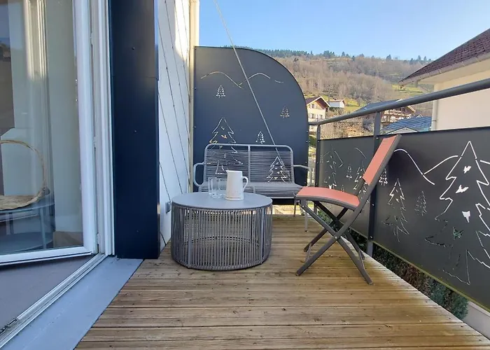 Spacieux Duplex Avec Terrasse Tres Apprecie Des Voyageurs Au Coeur De - De 2 A 8 Personnes La Bresse