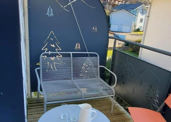 Spacieux Duplex Avec Terrasse Tres Apprecie Des Voyageurs Au Coeur De - De 2 A 8 Personnes Apartment *