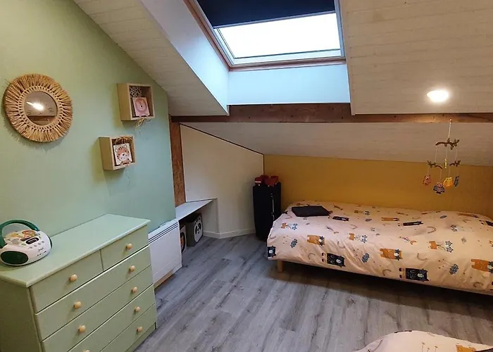 Spacieux Duplex Avec Terrasse Tres Apprecie Des Voyageurs Au Coeur De - De 2 A 8 Personnes Apartment